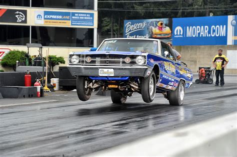 Bracket Drag Racing .
